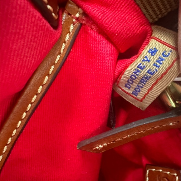 Dooney & Bourke vintage Crossbody - Picture 9 of 15